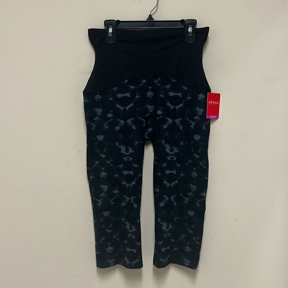 Spanx Compression Knee Pants